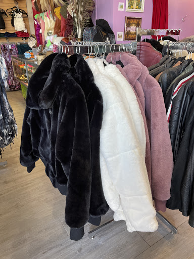 Clothing Store «Funk & Flash», reviews and photos, 228 S Main St, Sebastopol, CA 95472, USA