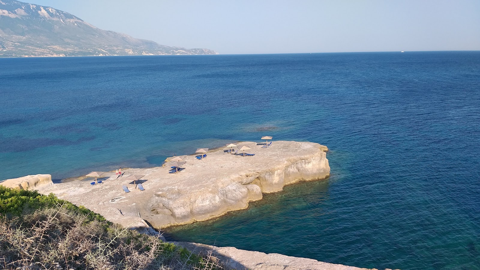 Photo of Amandakis beach with short straight shore