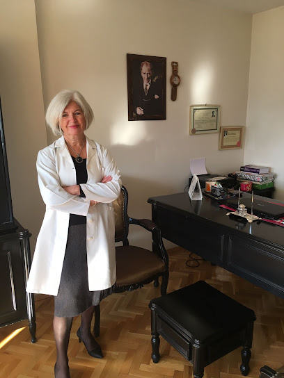 Op. Dr. Münevver Tuncel Kadın Hastalıkları ve Doğum Uzmanı
