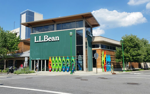 L.L. Bean, 1 Ridge Hill Boulevard, Yonkers, NY 10710, USA, 