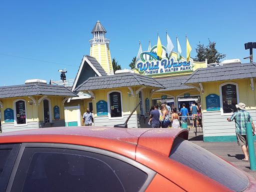 Amusement Park «Wild Waves Theme & Water Park», reviews and photos, 36201 Enchanted Pkwy S, Federal Way, WA 98003, USA
