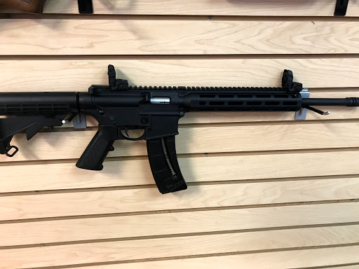 Gun Shop «Gun Outlet & Pawn», reviews and photos, 5115 N Tryon St, Charlotte, NC 28213, USA