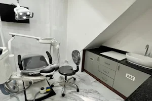 Aruved Dental & Maxillofacial Care (A Facio-Plastic & Implant Center) - Thiruvottriyur image