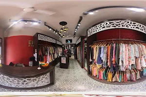 Roopali's Closet image