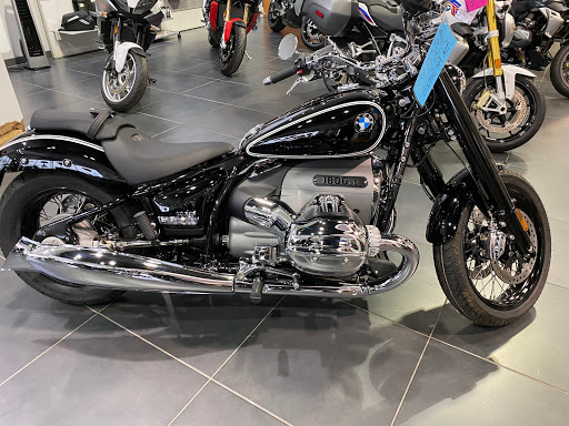 Motorcycle Dealer «BMW, Indian, and Slingshot Woodlands», reviews and photos, 198 Ed English Dr, Shenandoah, TX 77385, USA