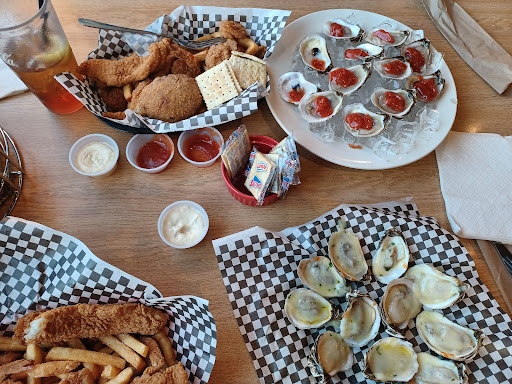 Seafood Restaurant «Blow fly inn», reviews and photos, 1201 Washington Ave, Gulfport, MS 39507, USA