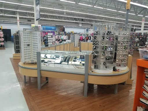 Discount Store «Walmart», reviews and photos, 44575 Mound Rd, Sterling Heights, MI 48314, USA