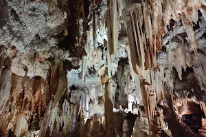 Cuevas del Aguila image