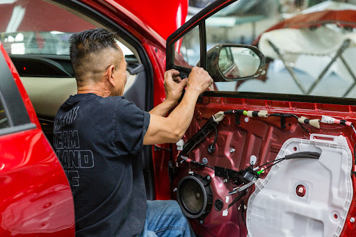 Auto Body Shop «Daland Body Shop», reviews and photos, 890 El Camino Real, South San Francisco, CA 94080, USA