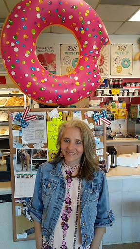 Donut Shop «Dough In The Box», reviews and photos, 3184 Austell Rd SW, Marietta, GA 30008, USA