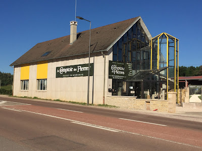 Le Comptoir des Pierres à Comblanchien