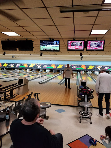 Bowling Alley «Lisle Lanes», reviews and photos, 4920 Lincoln Ave, Lisle, IL 60532, USA