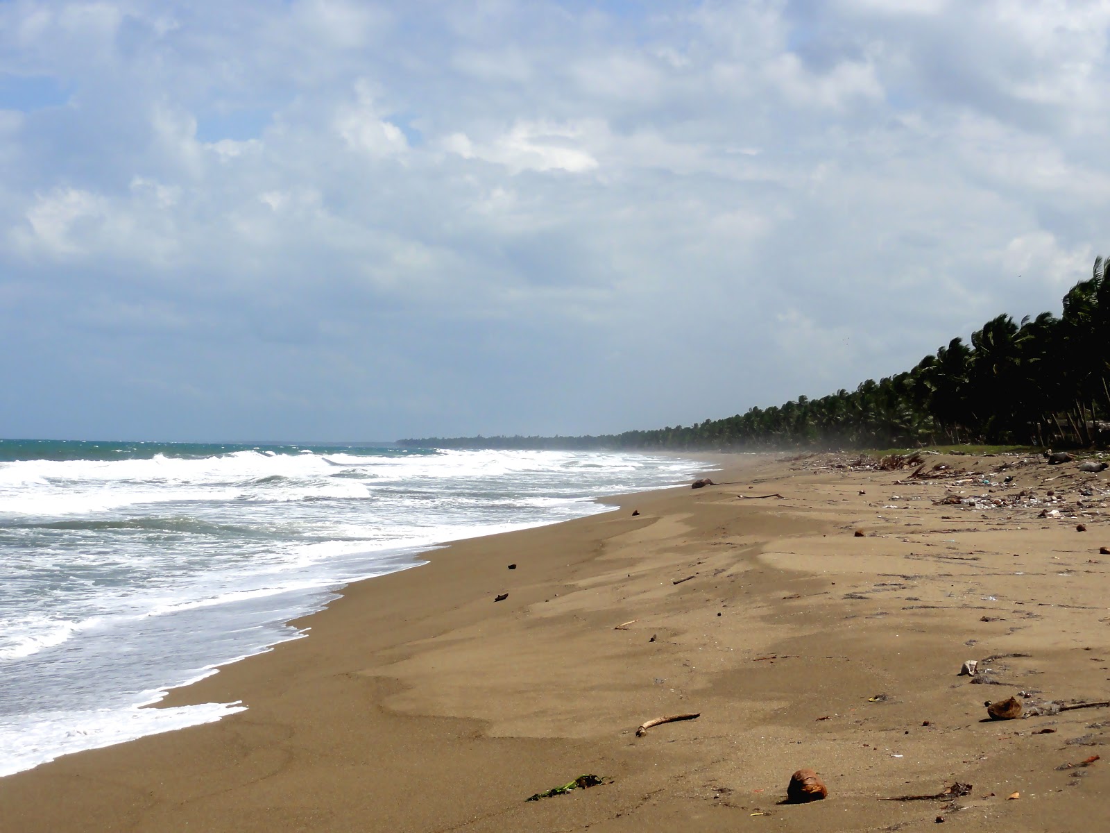 Photo de Playa El Juncal avec sable lumineux de surface