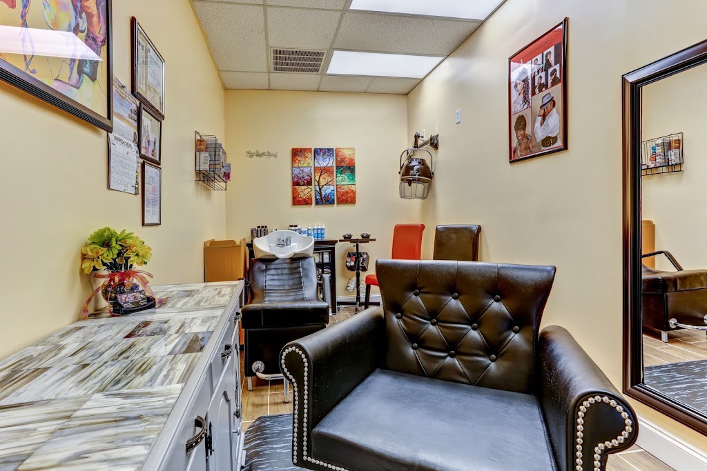 Uptown Diva Salon Studio Llc 32256