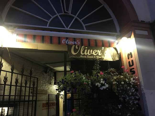 Oliver's Jazz Bar - Night club