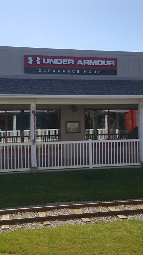 Clothing Store «Under Armour Factory House», reviews and photos, 9911 Avon Lake Rd #545, Burbank, OH 44214, USA
