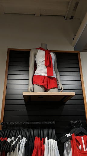 Sportswear Store «lululemon», reviews and photos, 432 University Ave, Palo Alto, CA 94301, USA
