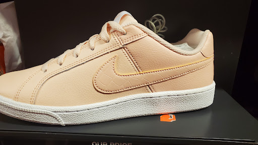 Clothing Store «Nike Factory Store», reviews and photos, 651 Kapkowski Rd #150, Elizabeth, NJ 07201, USA