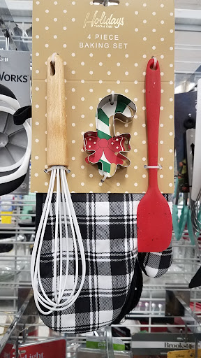 Clothing Store «Ross Dress for Less», reviews and photos, 2000 El Cerrito Plaza, El Cerrito, CA 94530, USA