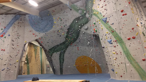 Rock Climbing Gym «Central Rock Gym», reviews and photos, 259 Eastern Blvd, Glastonbury, CT 06033, USA