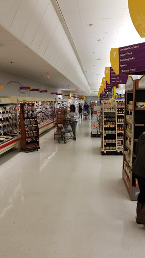 Grocery Store «Super Stop & Shop», reviews and photos, 72 Newtown Rd, Danbury, CT 06810, USA