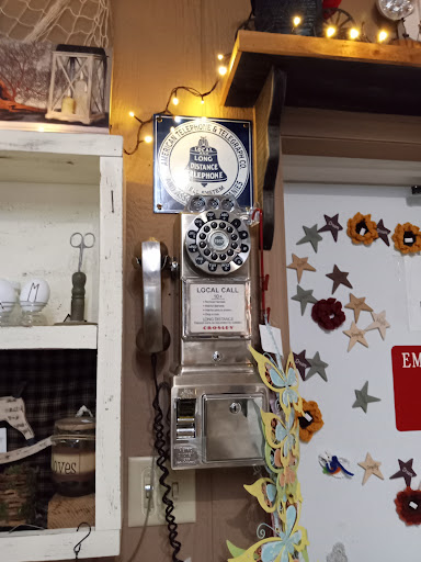 Grocery Store «Windy Acres Candy & Nut», reviews and photos, 6805 OH-73, Wilmington, OH 45177, USA