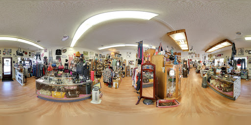Antique Store «Too Much Stuff Quality Second Hand Treasures», reviews and photos, 1151 Grass Valley Hwy, Auburn, CA 95603, USA