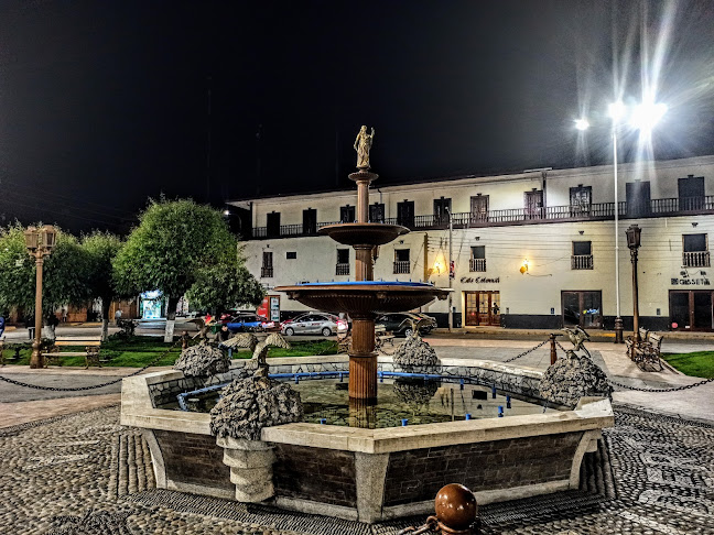 Opiniones de Plaza de la Constitución en Huancayo - Arquitecto