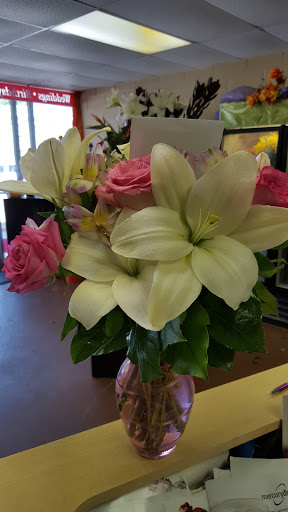 Florist «Blossoms Florist», reviews and photos, 913 N Peak St, Dallas, TX 75204, USA