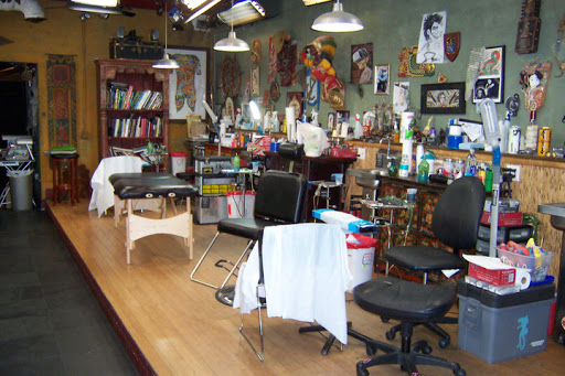 Tattoo Shop «Love Hate Tattoo Studio», reviews and photos, 1360 Washington Ave, Miami Beach, FL 33139, USA
