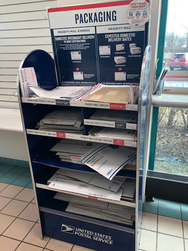 Post Office «United States Postal Service», reviews and photos, 14200 W 8 Mile Rd, Oak Park, MI 48237, USA