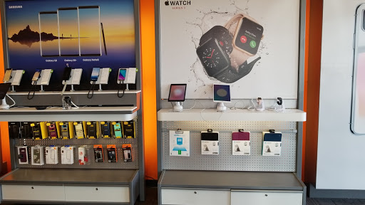 Cell Phone Store «AT&T Authorized Retailer - Jeffersonville», reviews and photos, 3111 E 10th St, Jeffersonville, IN 47130, USA