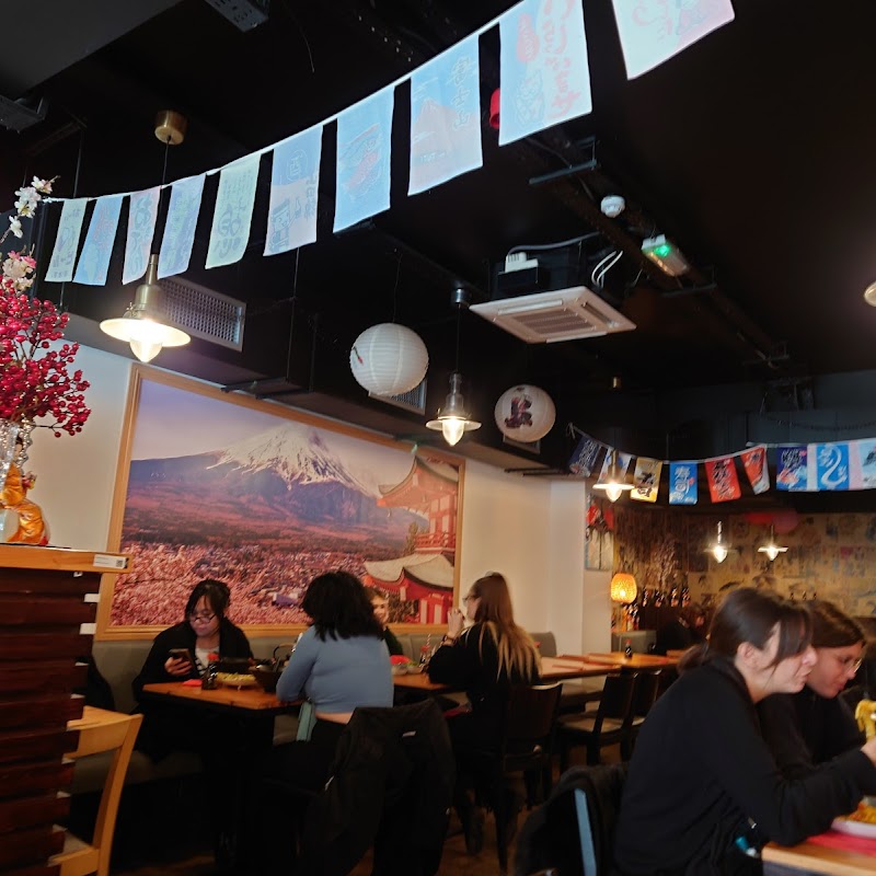 Eatokyo Asian Restaurant And Sushi Bar