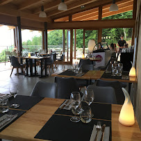 Atmosphère du Restaurant Le coin du bois à La Chapelle-du-Mont-du-Chat - n°4