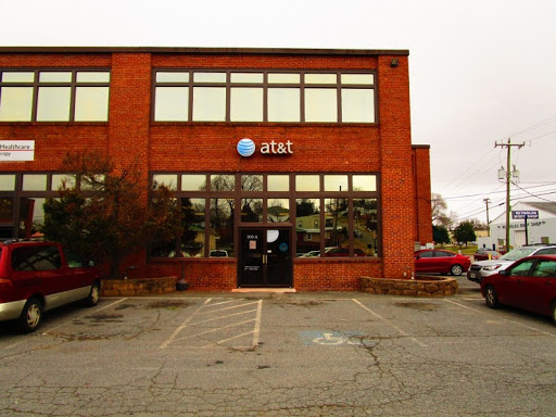 Cell Phone Store «AT&T Authorized Retailer», reviews and photos, 303 N Madison Rd, Orange, VA 22960, USA