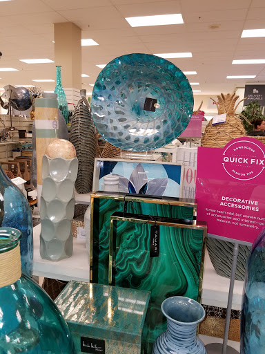 Shopping Mall «Lehigh Shopping Center», reviews and photos, W Union Blvd, Bethlehem, PA 18018, USA