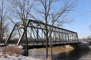 Wells Street Bridge image