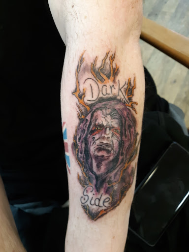 Tattoo Shop «Fat Cats Tattoos», reviews and photos, 111 State Rd NW, Warren, OH 44483, USA