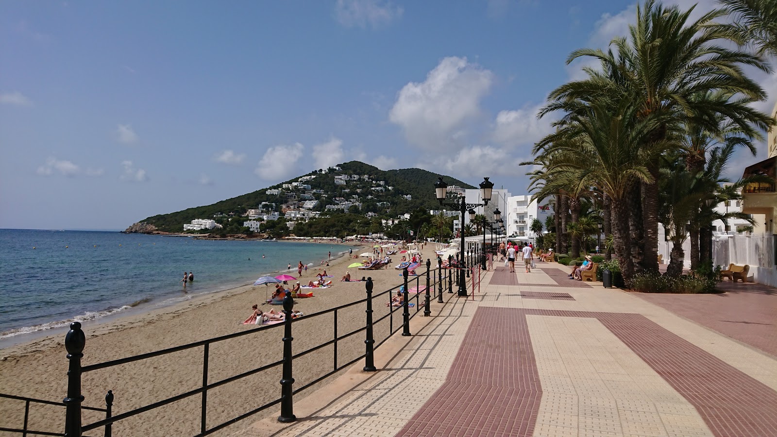 Fotografija Platja de Santa Eulalia II z svetel fin pesek površino