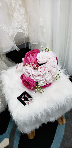 Consignment Shop «The White Pear Formal Consignment Boutique», reviews and photos, 1128 W Market St, Pottsville, PA 17901, USA