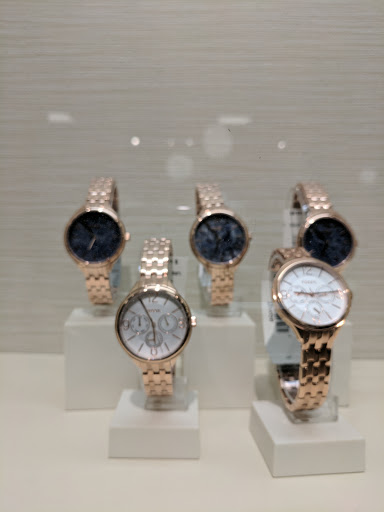 Watch Store «Fossil Outlet Store», reviews and photos, 18521 Outlet Blvd #725, Chesterfield, MO 63005, USA
