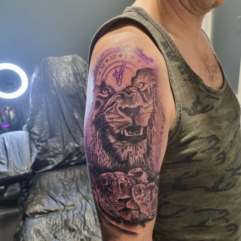 Cleopatra INK Tattoo & Piercing Berlin Studio