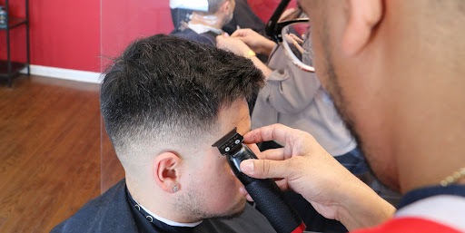 Barber Shop «Hinsdale Barber Shop», reviews and photos, 20 W Hinsdale Ave, Hinsdale, IL 60521, USA