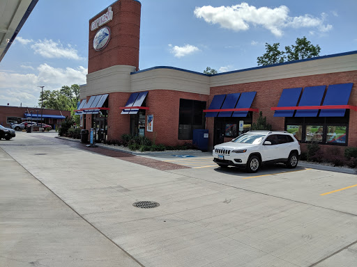 Gas Station «Delta Sonic Car Wash», reviews and photos, 1415 Ogden Ave, Downers Grove, IL 60515, USA