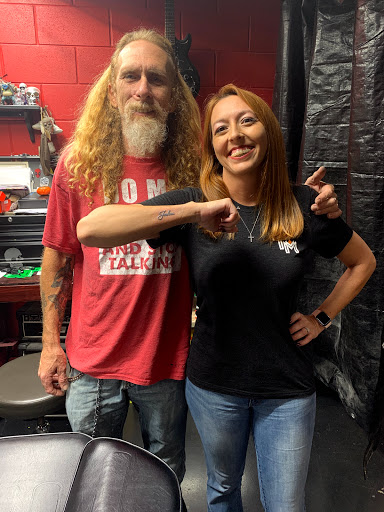 Tattoo Shop «Fishpig Ink», reviews and photos, 318 Woodward Ave, Muscle Shoals, AL 35661, USA