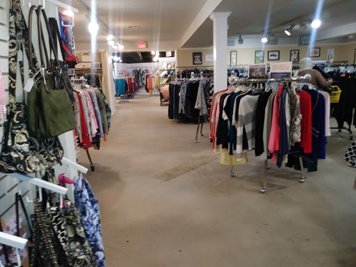 Thrift Store «Re-Uzit Shop of New Holland», reviews and photos, 707 W Main St, New Holland, PA 17557, USA