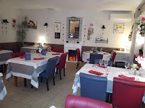 Atmosphère du Restaurant L'Ancienne Poste à Entrechaux - n°2