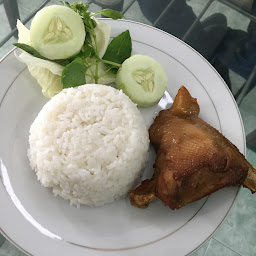Ayam Goreng Kampung Mbak Uuk