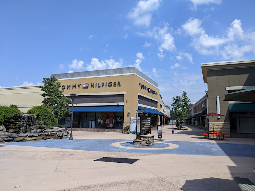 The Outlet Shops of Grand River, 6200 Grand River Pkwy, Leeds, AL 35094, USA, 