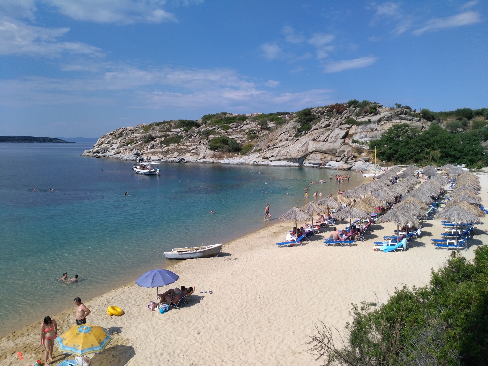 Photo of Tourkolimnionas beach with very clean level of cleanliness